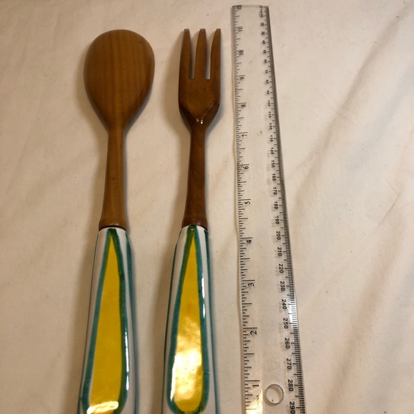 Vintage Salad Utensils with Yellow turquoise handles - Picture 4 of 6